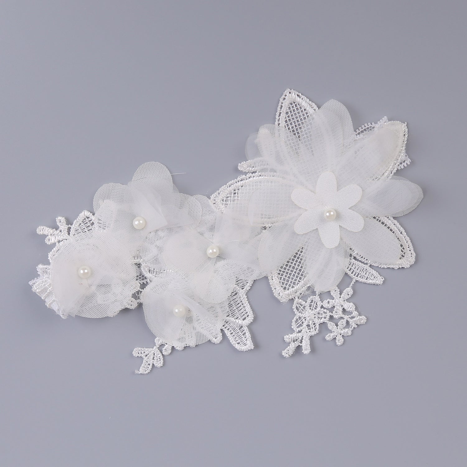 Bride flower garter wedding accessories
