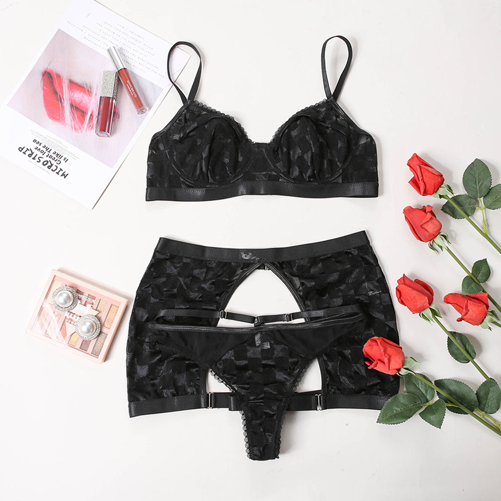 New sexy lace Plaid see-through sexy lingerie three-piece set
