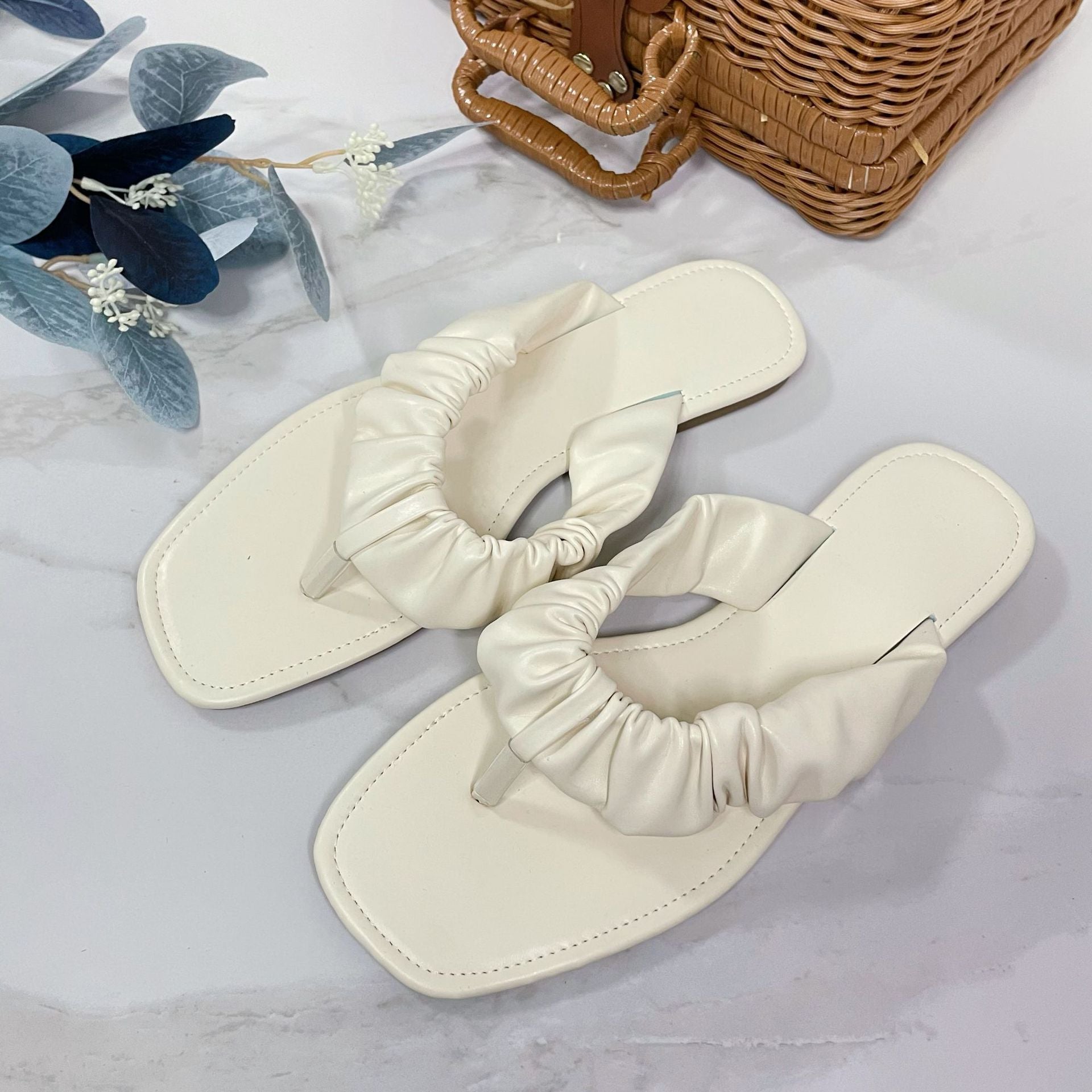 Beach flip-flops plus size women's sandals summer slippers